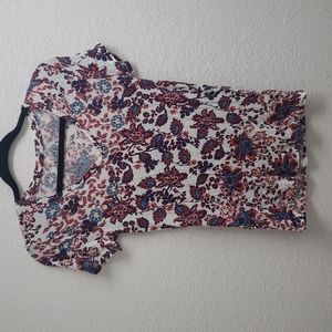 Mudd Floral V-Neck T-Shirt sz M NWOT